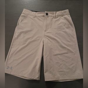 Boys Under Armour shorts. Size 18.